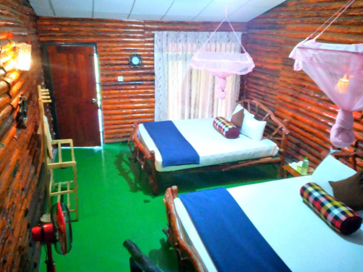Wooden Cottage Ella Rom bilde